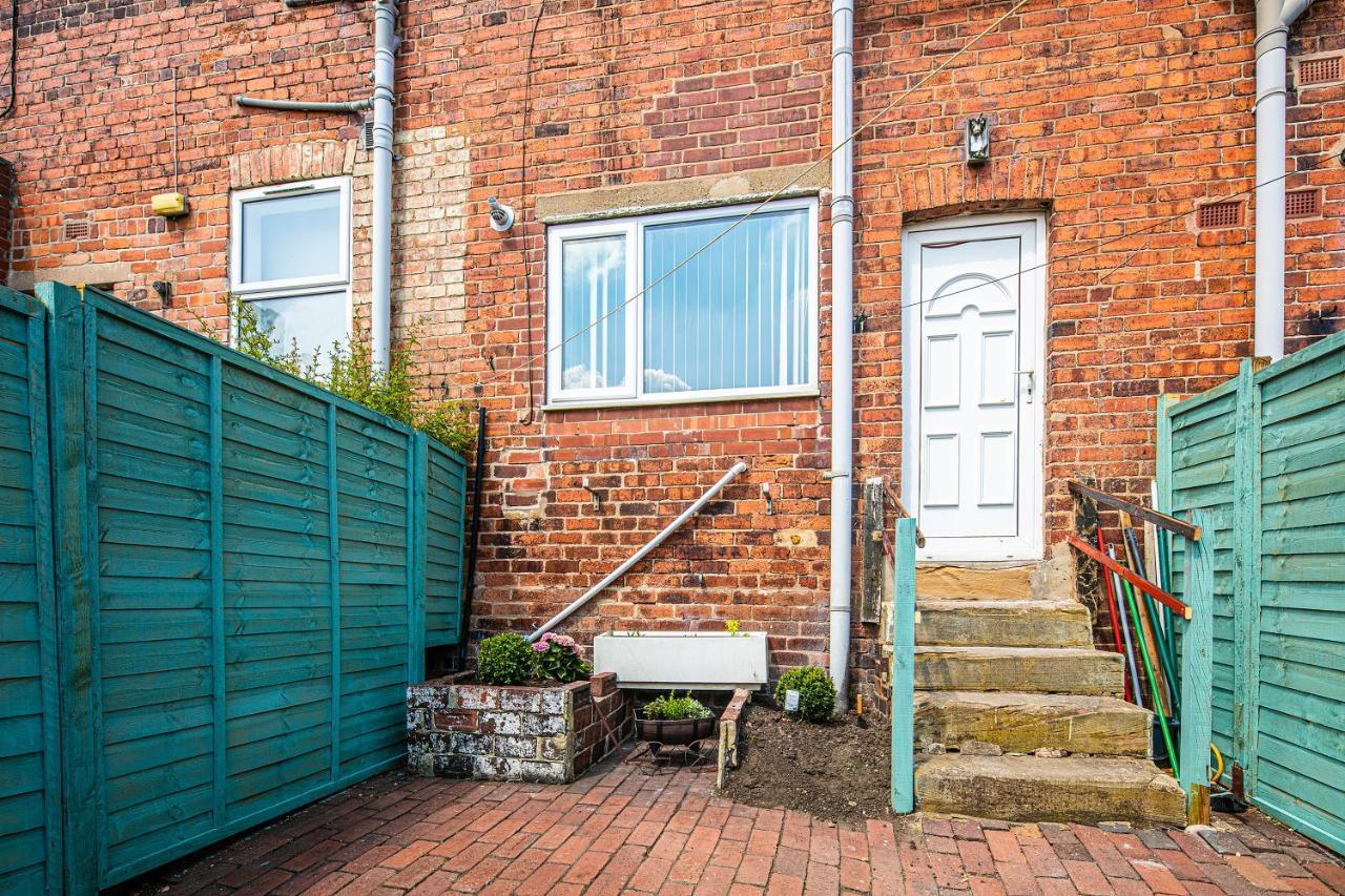 Rotherham'S Bond House Villa Esterno foto