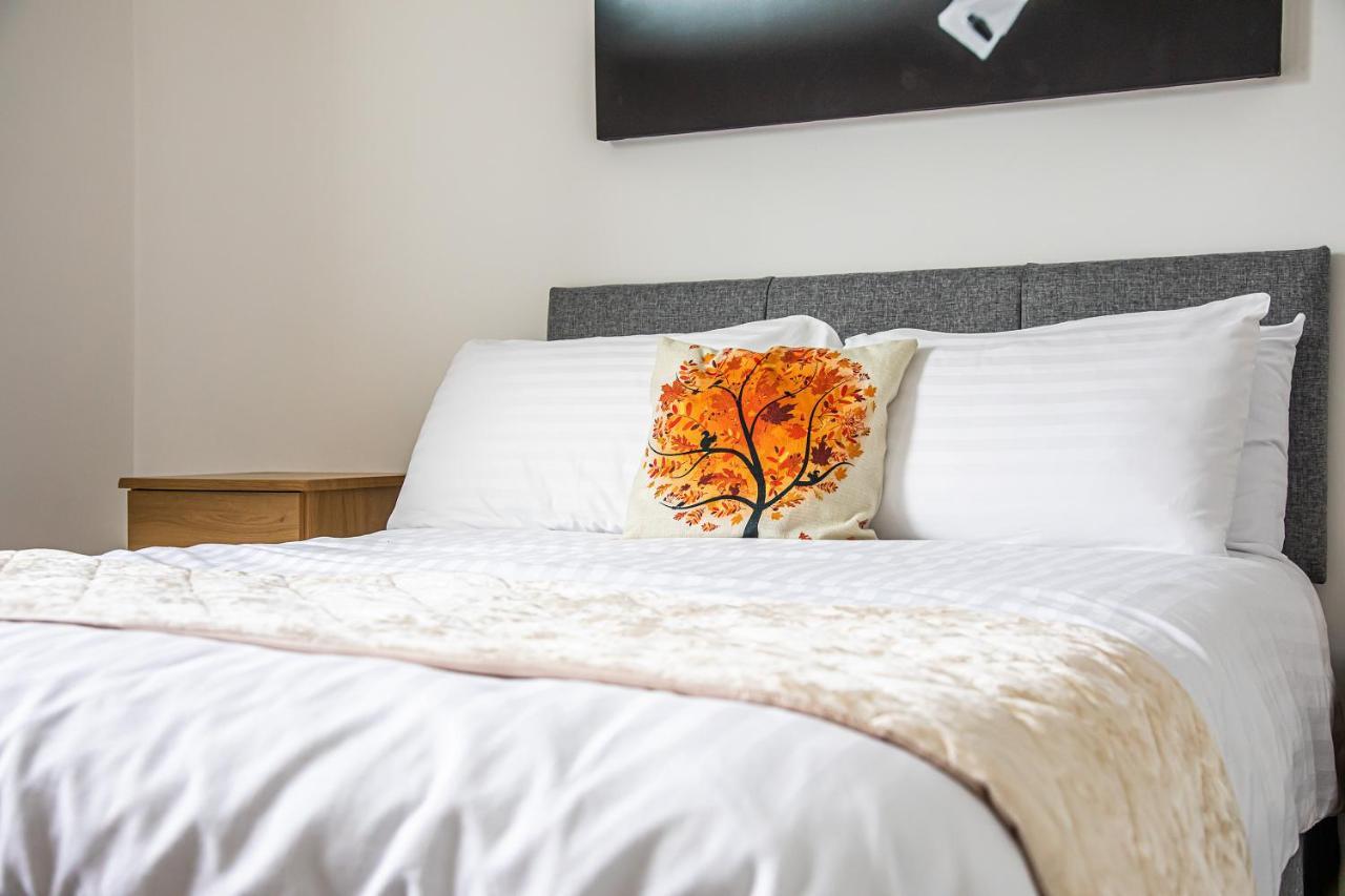 Rotherham'S Bond House Villa Esterno foto